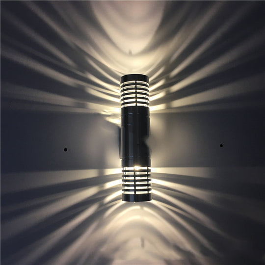 Outdoor designer wall lamp