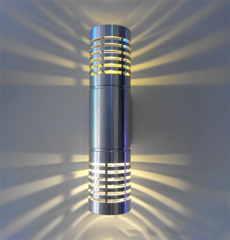 Outdoor designer wall lamp